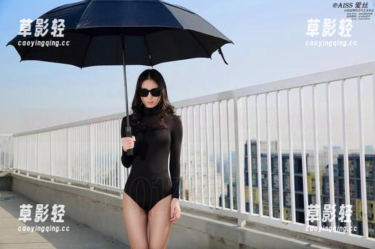 AISS爱丝(黄金版) - 当白衬衫遇上亚美依：一场图集的小冒险