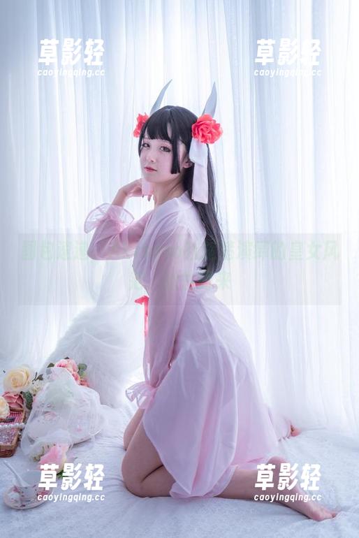 Akisoso秋楚楚 图包速递,Akisoso秋楚楚演绎的皇女风范,随性而来
