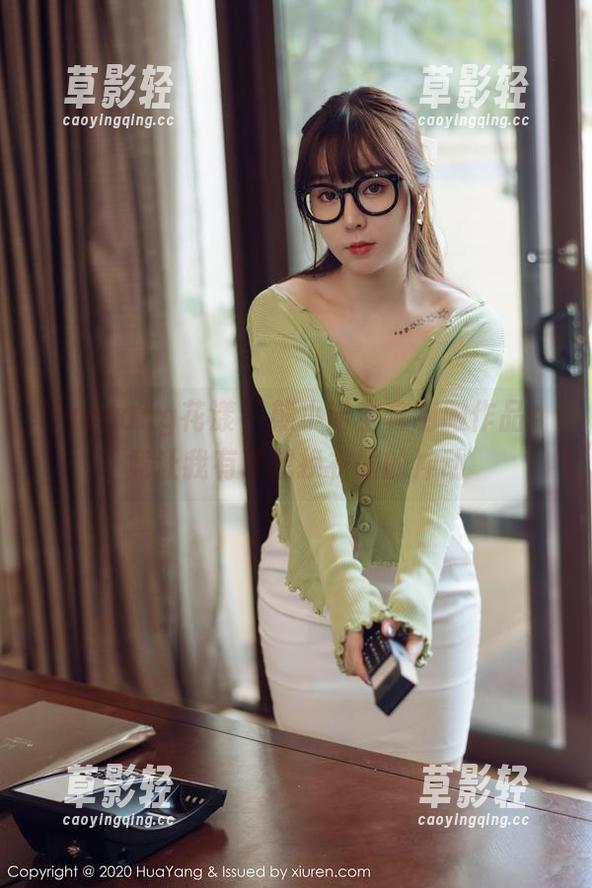 HuaYang花漾 - 熊小诺全套制服作品，竟让我有了想换衣服的冲动