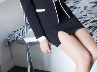 IMiss爱蜜社 – 每一张图包里的油亮，都是黄歆苑的颠覆性尝试。