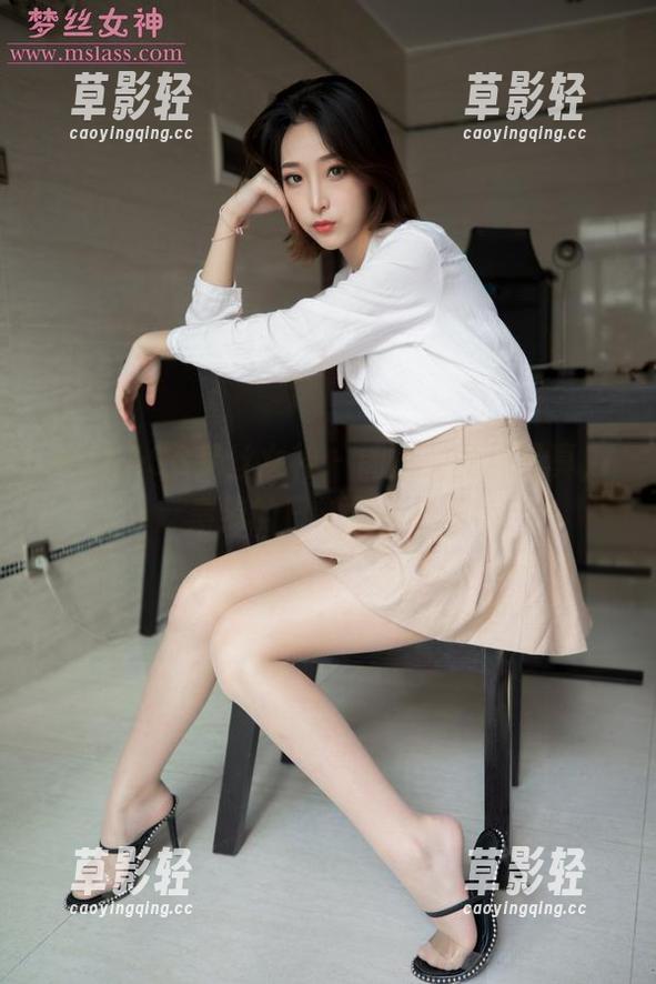 MSLASS梦丝女神-素梦 MSLASS梦丝女神 - 阁楼的丝袜写真,素梦的日常又不日常