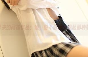 ROSI带来的网袜作品：哦，时不时就会想起那种轻盈感。