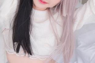 最新Sally Dorasnow旅拍,cos图包里闪烁着太多‘盲目’的理念!