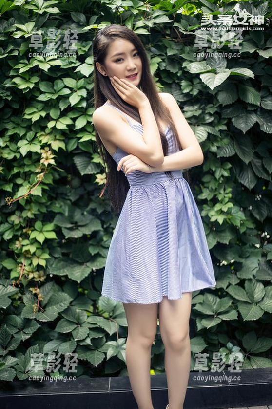 TouTiao头条女神-杨曼妮 TouTiao头条女神 - 一身睡衣的杨曼妮,原图来啦~别忘了悄悄分享给你的朋友们!