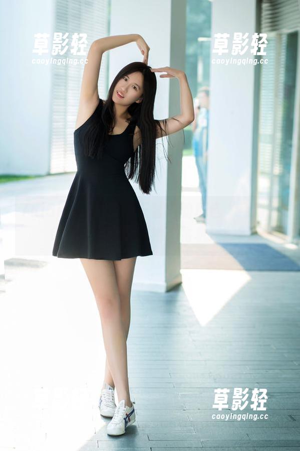 TuiGirl推女郎 - 王馨瑶的精选“空姐”作品，穿航服的她比飞机还帅？