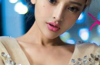 UGirls尤果网 – 教室里的李思宁，私房图包打破了课堂的沉闷