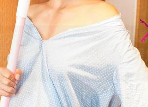 UGirls尤果网 – 我就默默关注李易童的在线女友，高清得好像能透过屏幕看她情绪…