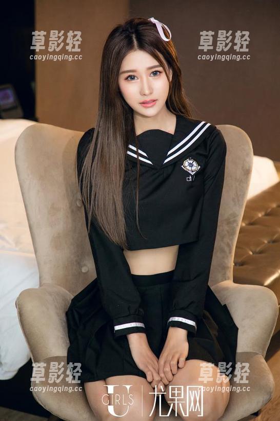 UGirls尤果网 - 空姐田慕儿，私房美图带你飞，顺便好奇她背包里装了啥。