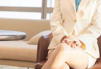 Xiuren秀人网 – 妹妹都是天使？严利娅Yuliya的图册就来引你猜。