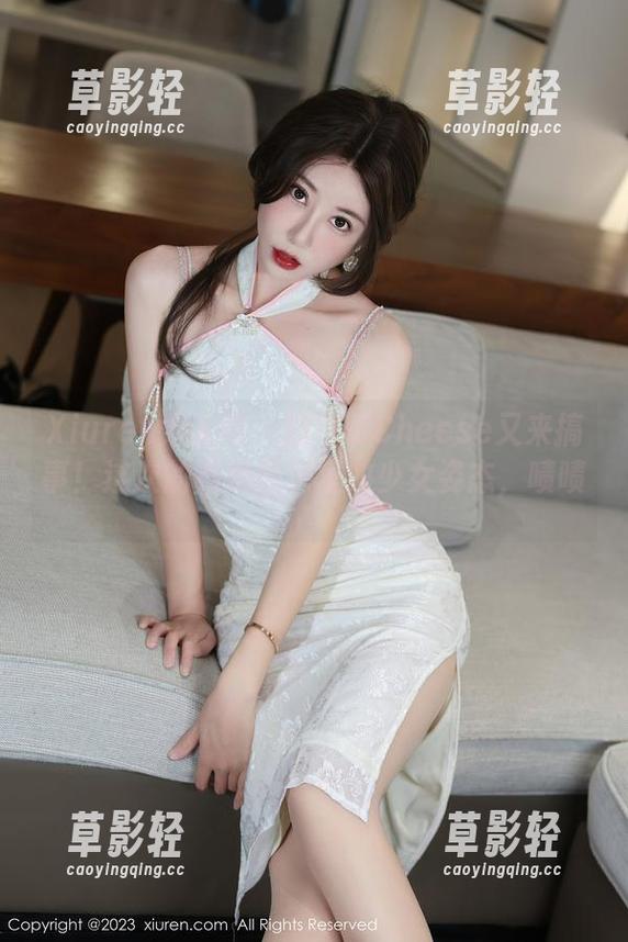 Xiuren秀人网 - 妙可可Cheese又来搞事！这次的高清图包里的少女姿态，啧啧。