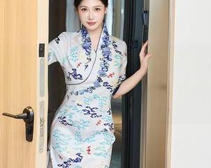 Xiuren秀人网 – 在风景尤美的全套写真中，内衣似乎不仅是穿着，还有种仪式感。
