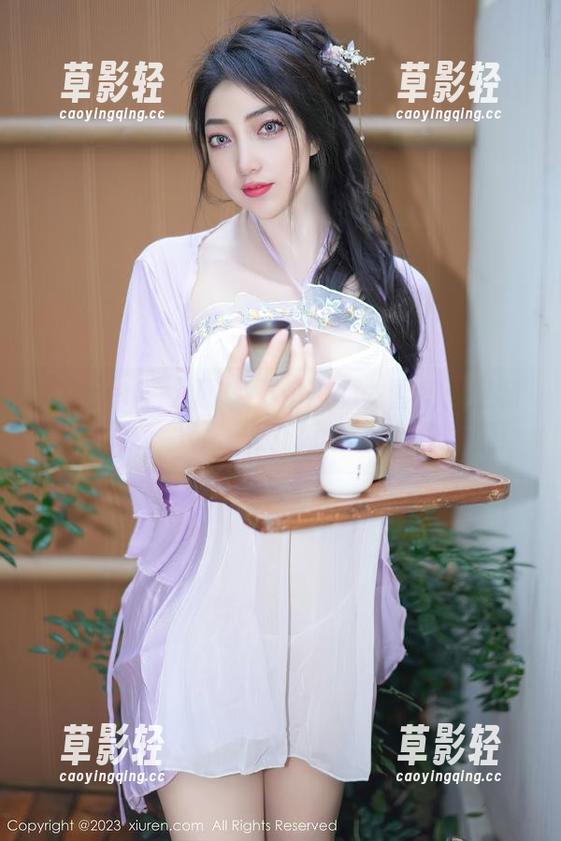Xiuren秀人网-龙雪儿 Xiuren秀人网 - 不怕热的龙雪儿:定制夏日图集,只需一扇门我就能与你相聚!