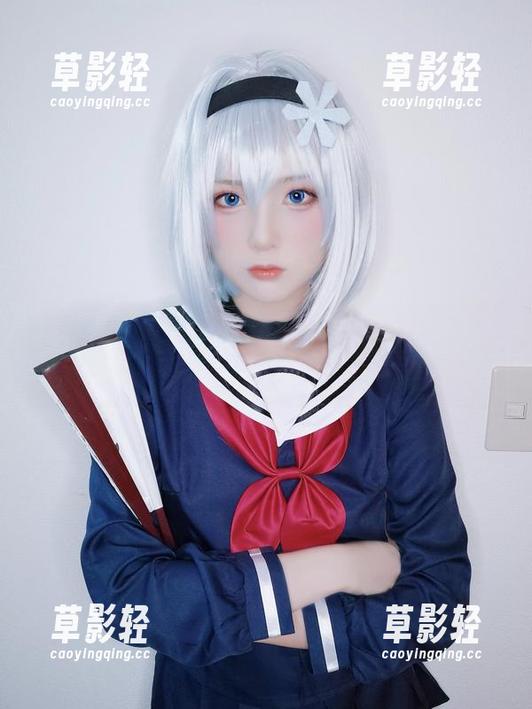 来来来，Yuki亭携NurseNazuna而来，原图中的姿态让我心中小鹿乱撞。