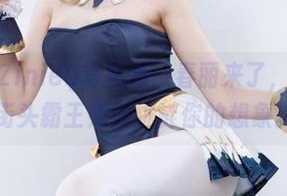 新一波ZinieQ写真集:春丽来了,看这位街头霸王如何挑衅你的想象。