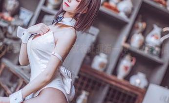 最新黑丝OL写真集，coser衣衣让我有一种‘想要跳槽’的念头