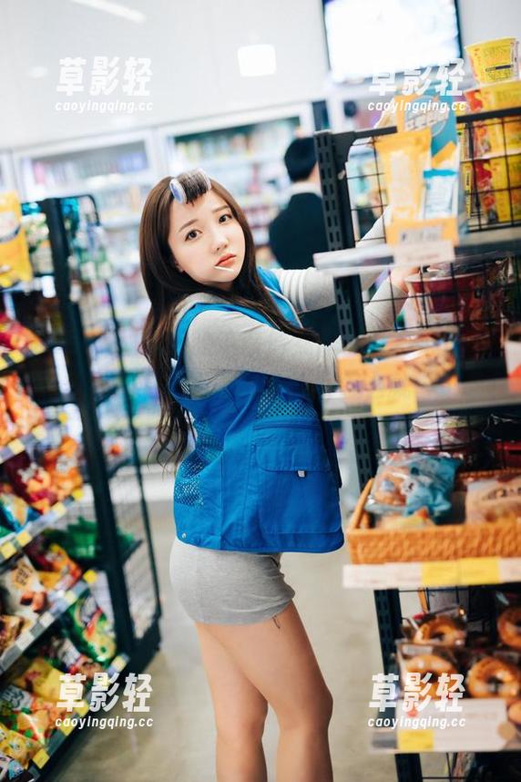 yeeun孙乐乐的这套修女作品，真心让人想多看几遍，明明是个修女怎么就……唉，你懂的。