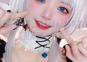 泳池涟漪，伊喵_Master的写真在图库里扑通一声？