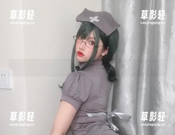 你十七鸽的套图：穿毛衣的时候，精神似乎也在度假