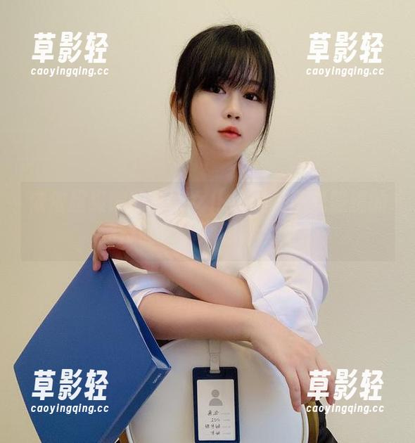 依依超级懒的透明女仆——无圣光照耀的独特图包，辣眼睛了吧？