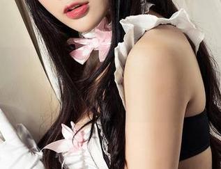 克拉女神 – 嘉萌的泳装福利，图包里藏着你的欢乐时光。