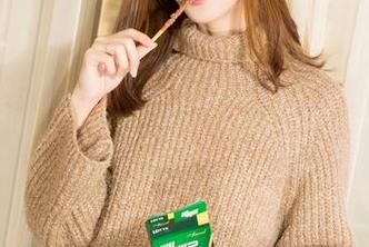克拉女神 - 当杨暖化身天使，高清壁纸送给你，家里墙壁都想要这份惊艳。