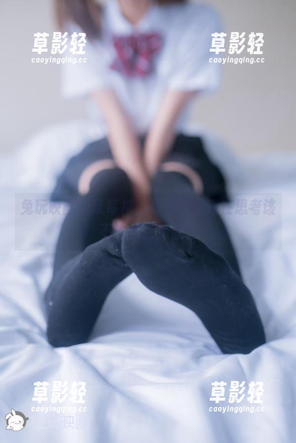 兔玩映画的草莓裙，观看时我还在思考该不该加点奶油？