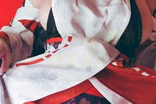 在线窥探冲田凛花rinka的水手服女仆，图片点击率飙升ing～
