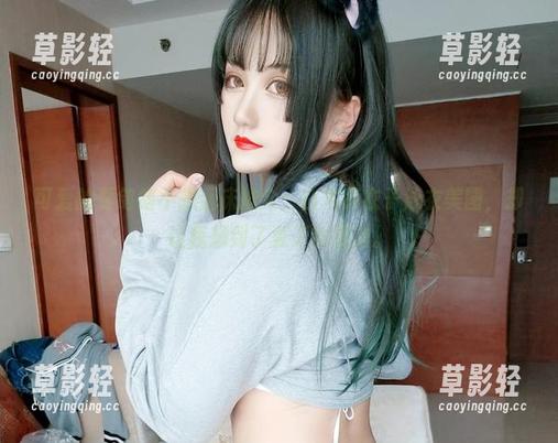 可爱的夏鸽鸽不想起床推介：白木芽衣子泳衣美图，却让我想到了夏天的海滩。