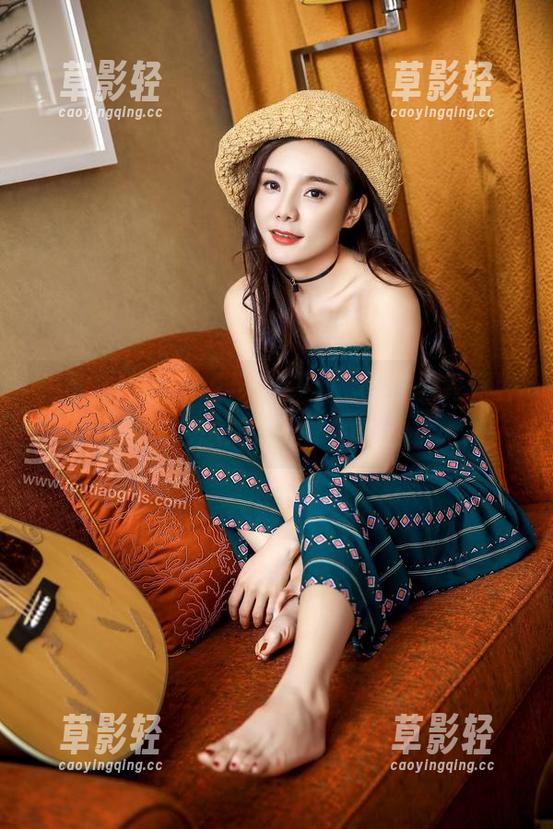 头条女神 - 刘瑾希的御姐，图集里竟有种“我也想成为她”的冲动？