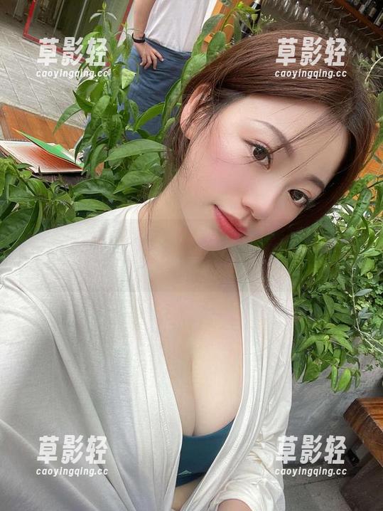 微密圈 - 不脸红！奶宝妹纸高清写真，尽管来亲亲