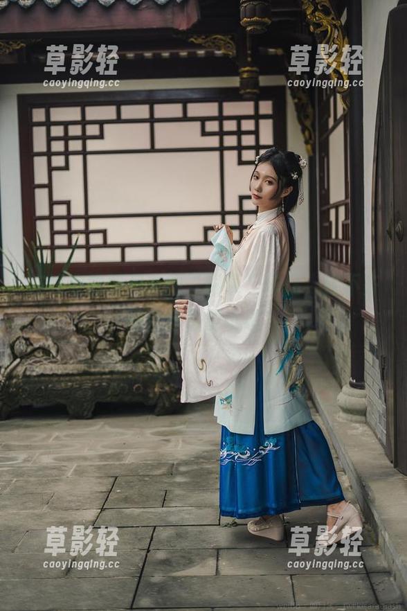 在线欣赏如月灰的“眼镜”作品，保不齐你自己也要试试！
