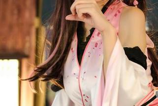 小仓千代w的写真分享——大凤礼服我可拉不下来好吗？