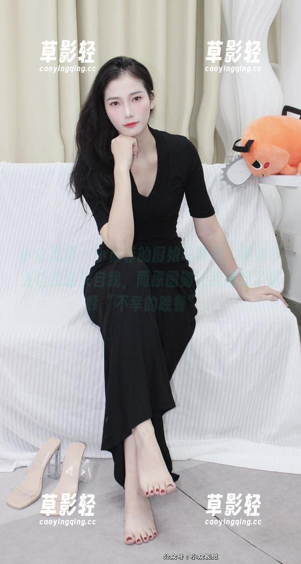 小众视觉 - 小苏菲的厨娘写真集，调料多到让我迷失自我，而原图则让我想起了那顿“不幸的晚餐”。