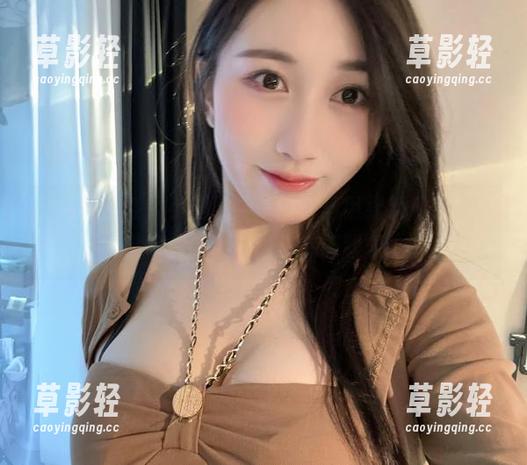 微密圈 - 哇，小玉吃果冻最新马甲线系列，图片是好，但我还得先去练腹肌。