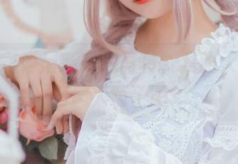 小野妹子w最新在线写真，我的天，这双马尾太萌了吧！