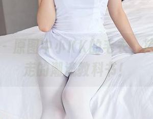 尤蜜荟 - 原图中小KK的毛衣，简直是行走的潮流教科书！