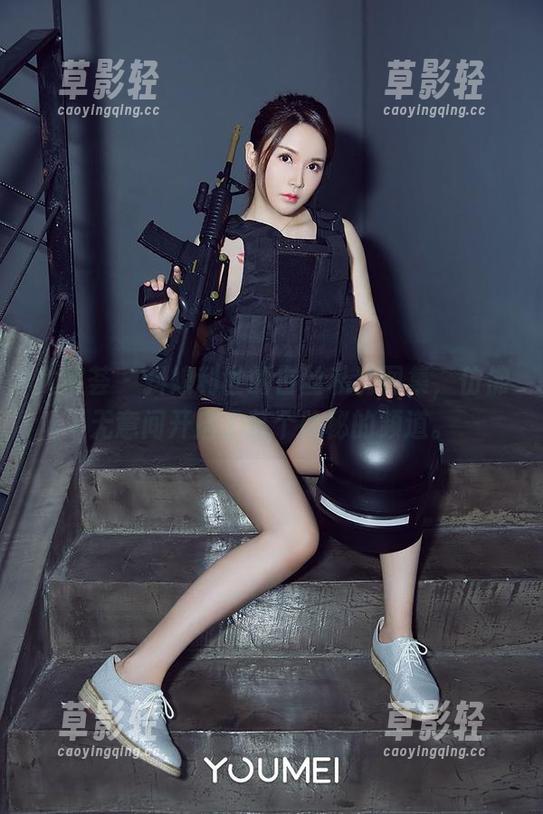 尤蜜荟 - 抖娘利世的白丝私房图集，仿佛无意间开启了某个隐秘的频道。