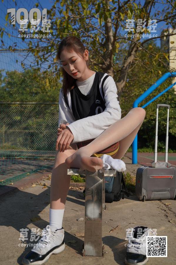 异思趣向-苏苏 异思趣向 - 苏苏的图集分享:粉嫩佳人带你走入仙女梦境