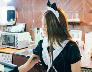 普美Bomi(보미)的黑白作品，一趟高清的感官旅行，像是在找回某种失落的色彩
