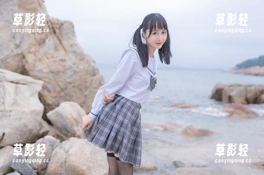 木棉棉OwO 木棉棉OwO的双马尾与JK灰裙合体出世,cos迷路在校园里的套图——为何越看越上头?