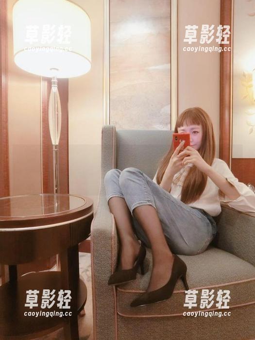 微密圈 - 略带腼腆的杨大乐乐很靠谱，今日美图更新，吊带如影随形