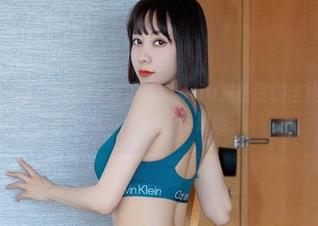 微密圈 – 更新于今日！果儿Victoria对长腿的诠释又让人流口水，果然不愧是她。