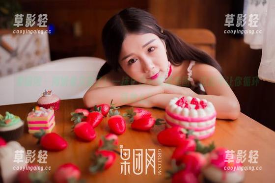 果团网 - 周妍希又来了！一抹白色和高清美图，这能不让你循环播放么？