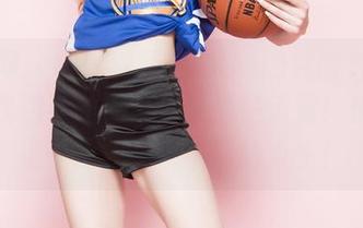 果团网 – 听说爱丽莎LISA的礼服合集能让你找到男朋友，果然都是错觉！快来看这一堆衣服拿不到的人生！