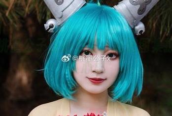听说桃墨公子在办公室，私房图集撩动不小心思