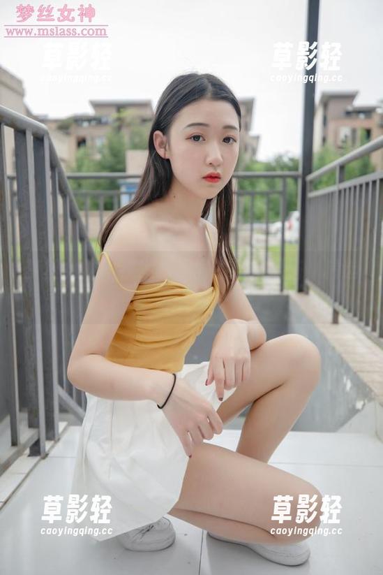梦丝女神 - 凌凌水手服的肉丝混搭，精选得刚刚好