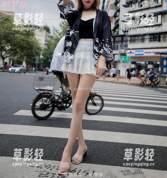 梦丝女神-寒霜 梦丝女神 - 让人疯狂的寒霜,图库值班虽是主播,却更会摆pose