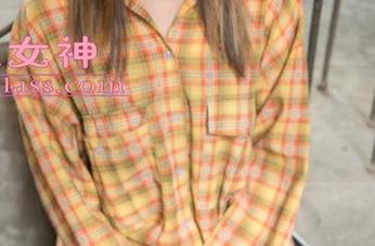梦丝女神 – 姐姐级别的壁纸，赶快把王娇娇的写真下载了。