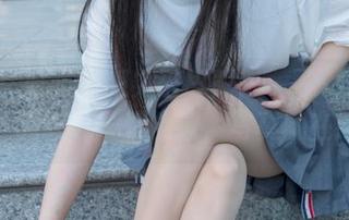 梦丝女神 – 校服突破界限：玥玥不是只在学校，随时随地都能撩，写真就在这里！