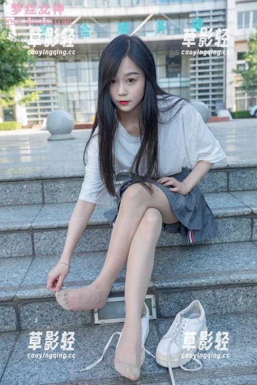 梦丝女神 - 校服突破界限：玥玥不是只在学校，随时随地都能撩，写真就在这里！